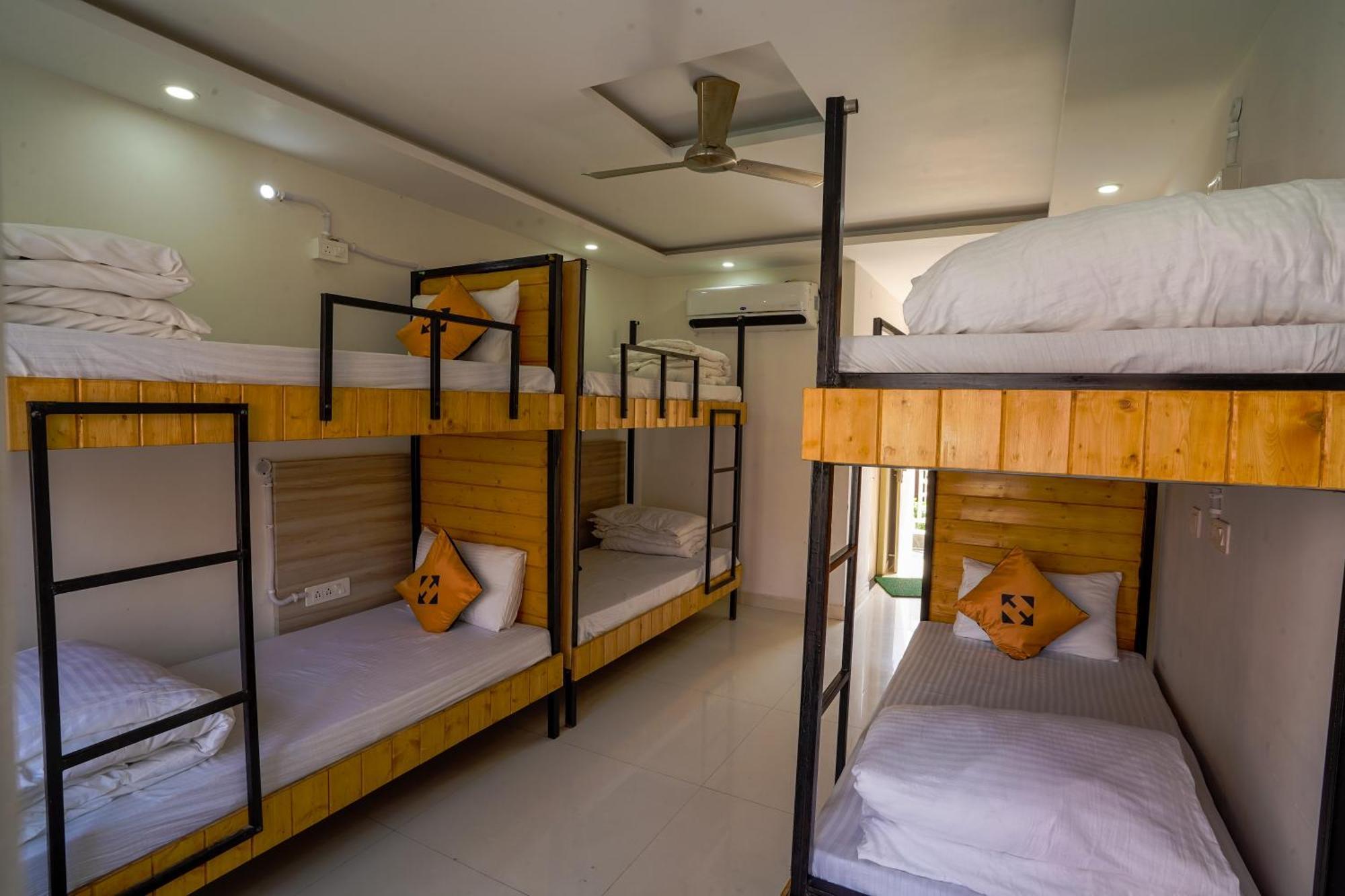 Hide-In Rishikesh, Laxman Jhula Hostel Εξωτερικό φωτογραφία