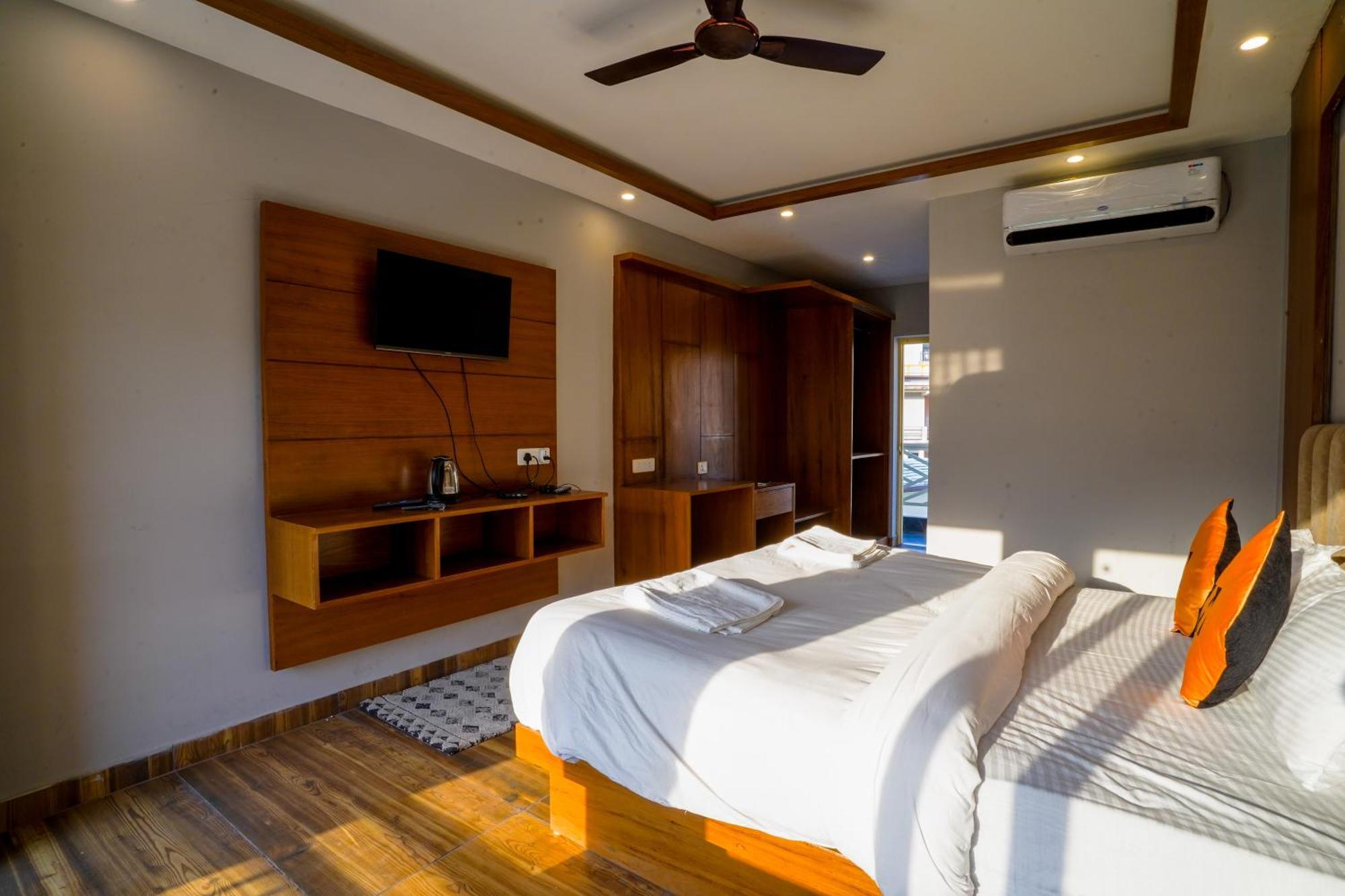 Hide-In Rishikesh, Laxman Jhula Hostel Εξωτερικό φωτογραφία
