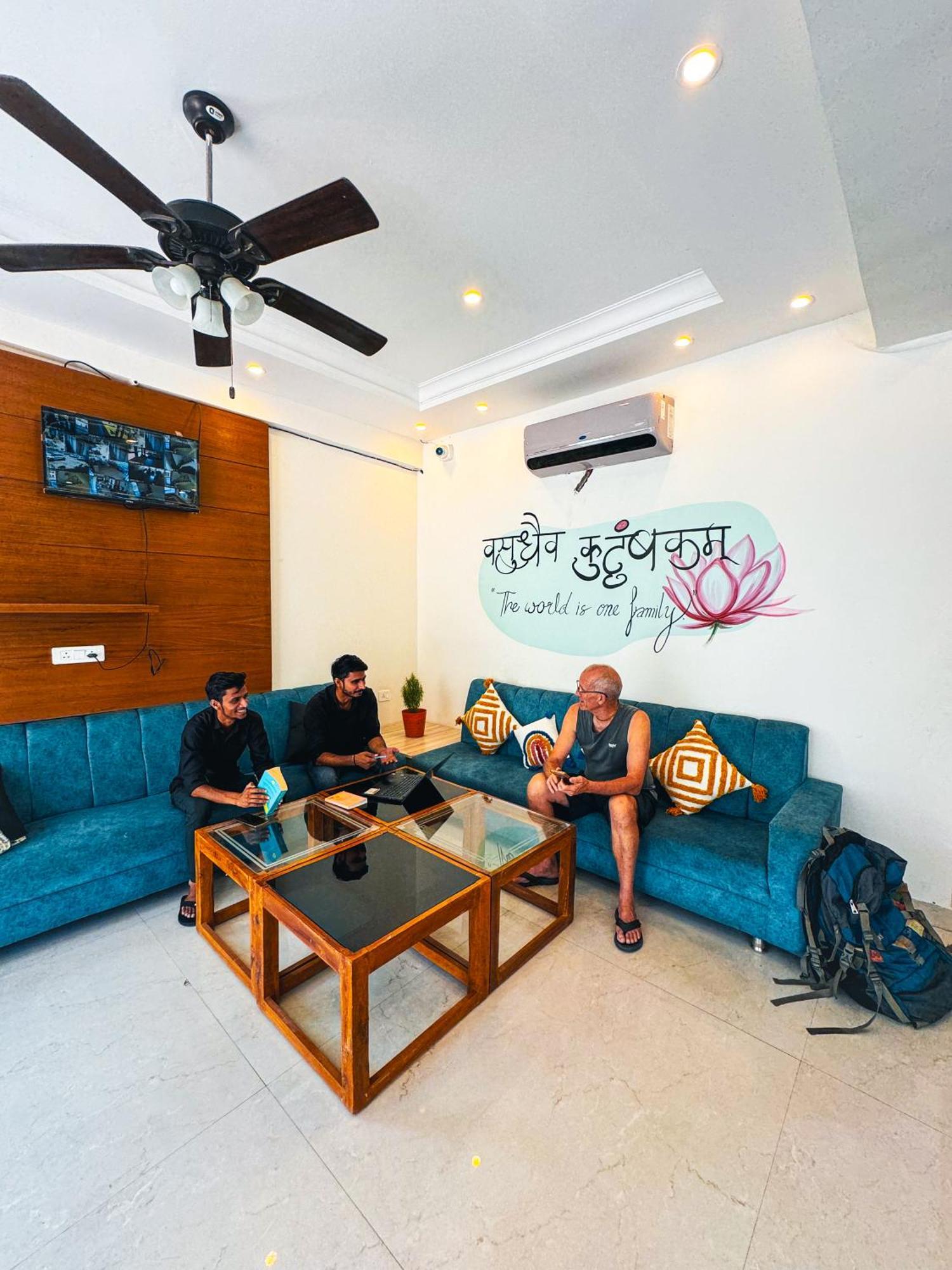 Hide-In Rishikesh, Laxman Jhula Hostel Εξωτερικό φωτογραφία
